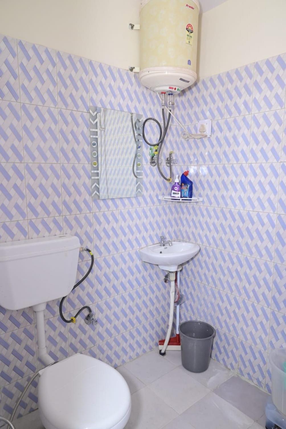 Krishna B&B Near Mall Road Simlá Kültér fotó